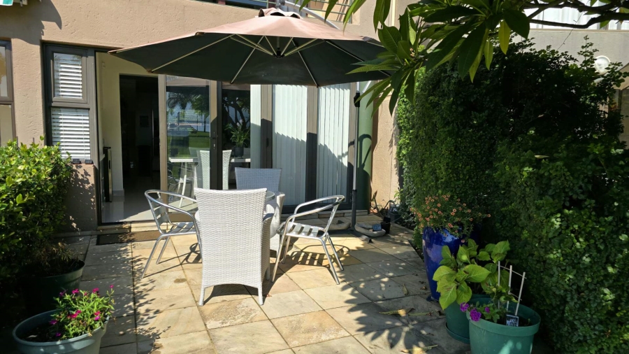 2 Bedroom Property for Sale in Hartbeespoort North West